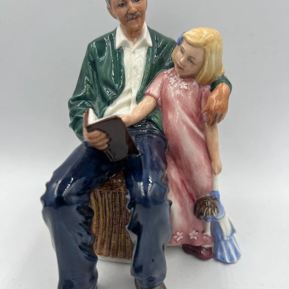 Royal Doulton Figurine: ‘Grandpa’s Story’ — HN 3456 - Picture 9 of 10